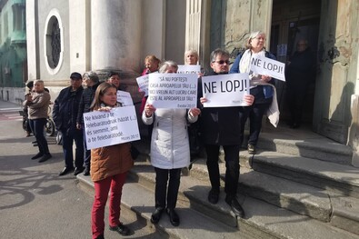 Elkezdődött Fejes Rudolf Anzelm  premontrei apát kilakoltatása Nagyváradon