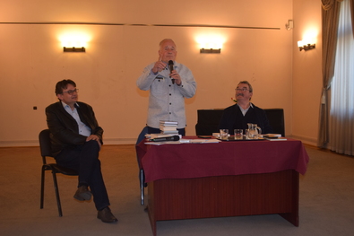 A szilágycsehi templomtoronyra gyűjtöttek (B.  Kovács  András  könyvbemutatója  Kézdivásárhelyen)