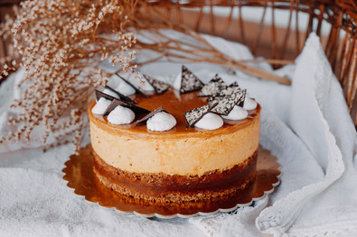 Mit süssünk ma? (Barackpálinkás karamelltorta)
