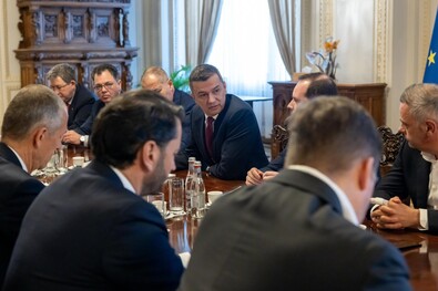 Az AUR-ral szövetkezik a PSD (Kormánybuktatás)