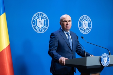Teljes a bizonytalanság (Felolvasták a bizalmatlansági indítványt)