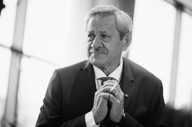 Elhunyt Takács Csaba