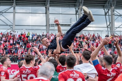 Ovidiu Burcă vezetőedző irányításával a Sepsi OSK elérte a kitűzött célt. Fotók: Tókos Csaba