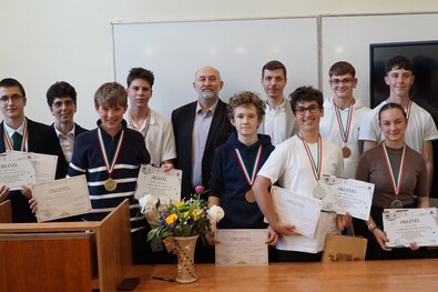 Az országos fizikaverseny díjazottjai. Fotó: József Áron
