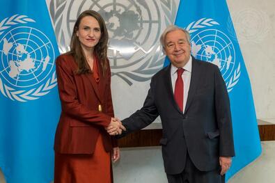 Oana Țoiu és António Guterres. Fotó: Facebook / Oana Țoiu