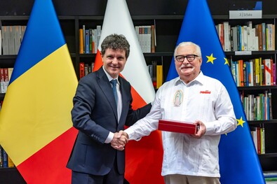 Nicușor Dan és Lech Wałęsa. Fotó: presidency.ro