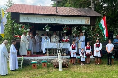 Kerekes László püspök volt a búcsú díszvendége. Fotó: Csoboth Noémi