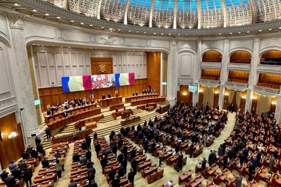 Hegy alatt abrakolók