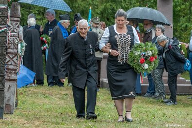 A hősökre emlékeztek (Úzvölgye)