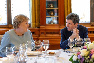 Angela Merkel „nagyon jó” megbeszélést folytatott Nicușor Dan államfővel. Fotó: presidency.ro