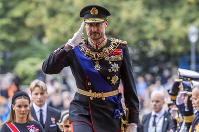 Jó királyok kellenének (Kármentő)