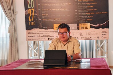 Hét előadás, változatlan árak  és új bemutatók Kézdivásárhelyen (Udvartér  színház)