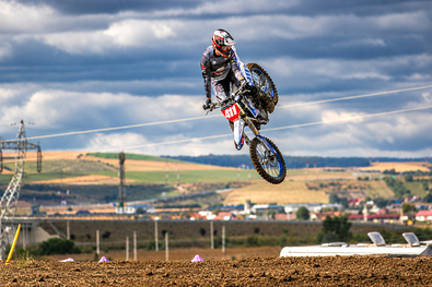 Tompa győzött, Ördögön kifogott a technika (Motokrossz)