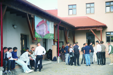 Évnyitó előtt. Fotó: Albert Levente