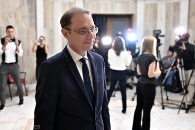 Luca Niculescu tovább keresi a támogatókat. Fotó: Agerpres / Mihai Poziumschi