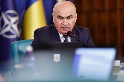 Hibrid ország hibrid kormánnyal
