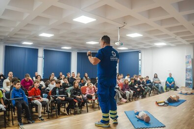 Segítségnyújtást tanultak