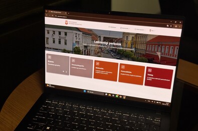 Online igényelhetők a lakónegyedi parkolóhelyek