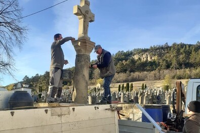 Megújult az 1714-es kőobeliszk