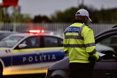 Nyolc rendőrt elítéltek